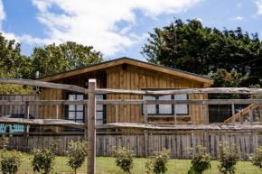 Poachers Perch At Tapnell Farm